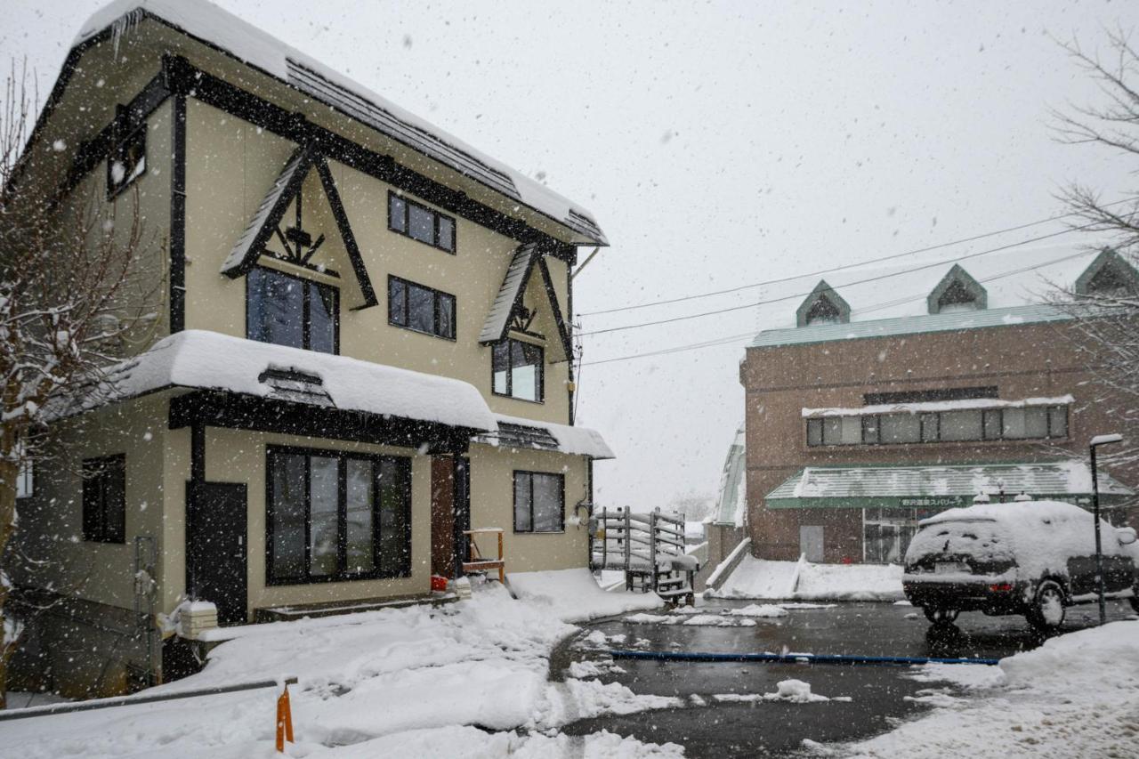 Iroha Nozawa Apartment Luaran gambar